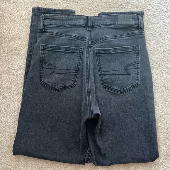 American Eagle Outfitters Women's Washed Black Stretch Mom Jean - Picture 9 of 9